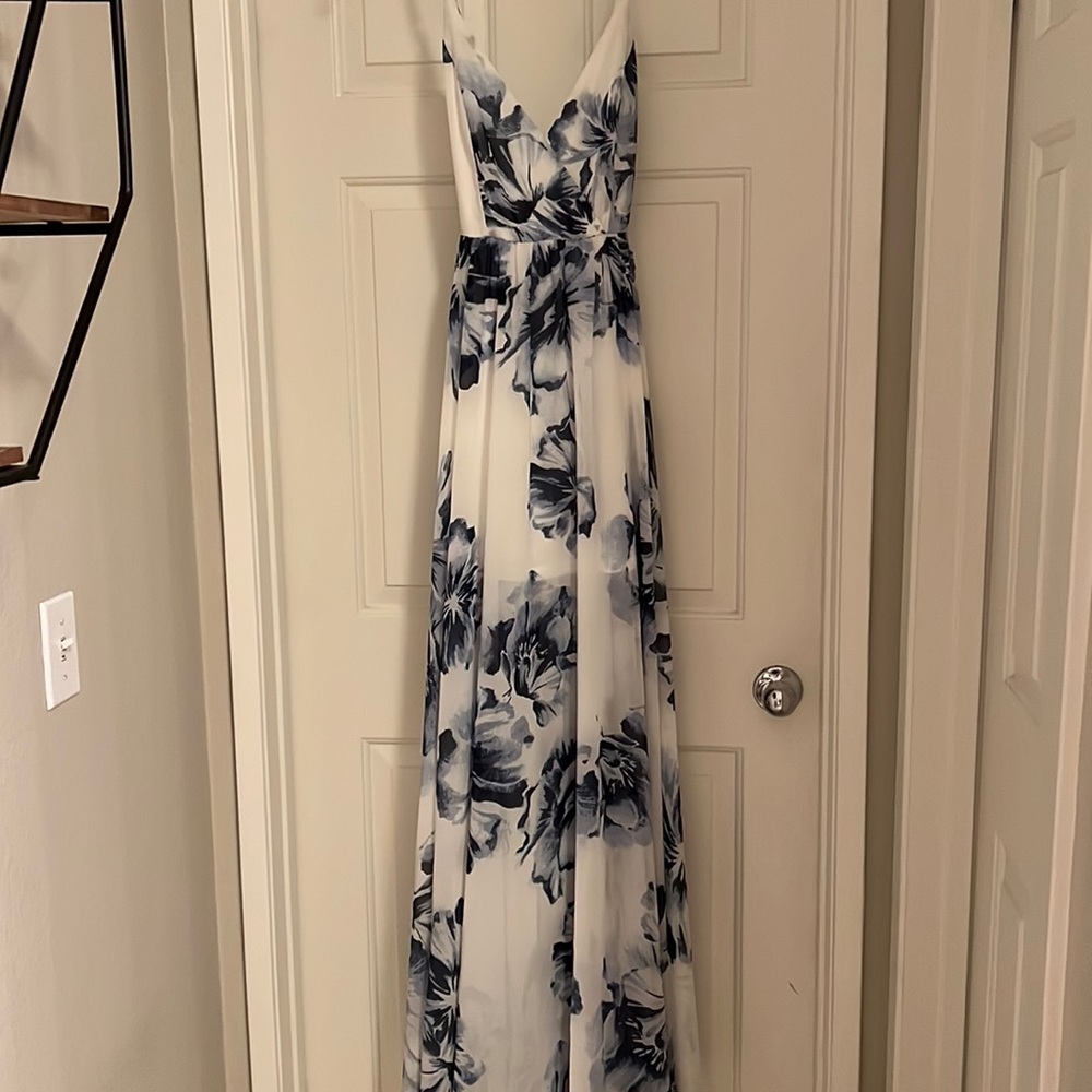 Long maxi dress, blue floral print